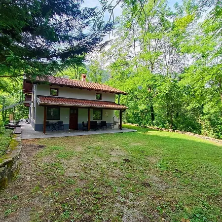 Britof Forest House In Chestnut Valley Villa