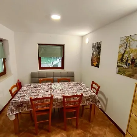 Britof Forest House In Chestnut Valley Villa